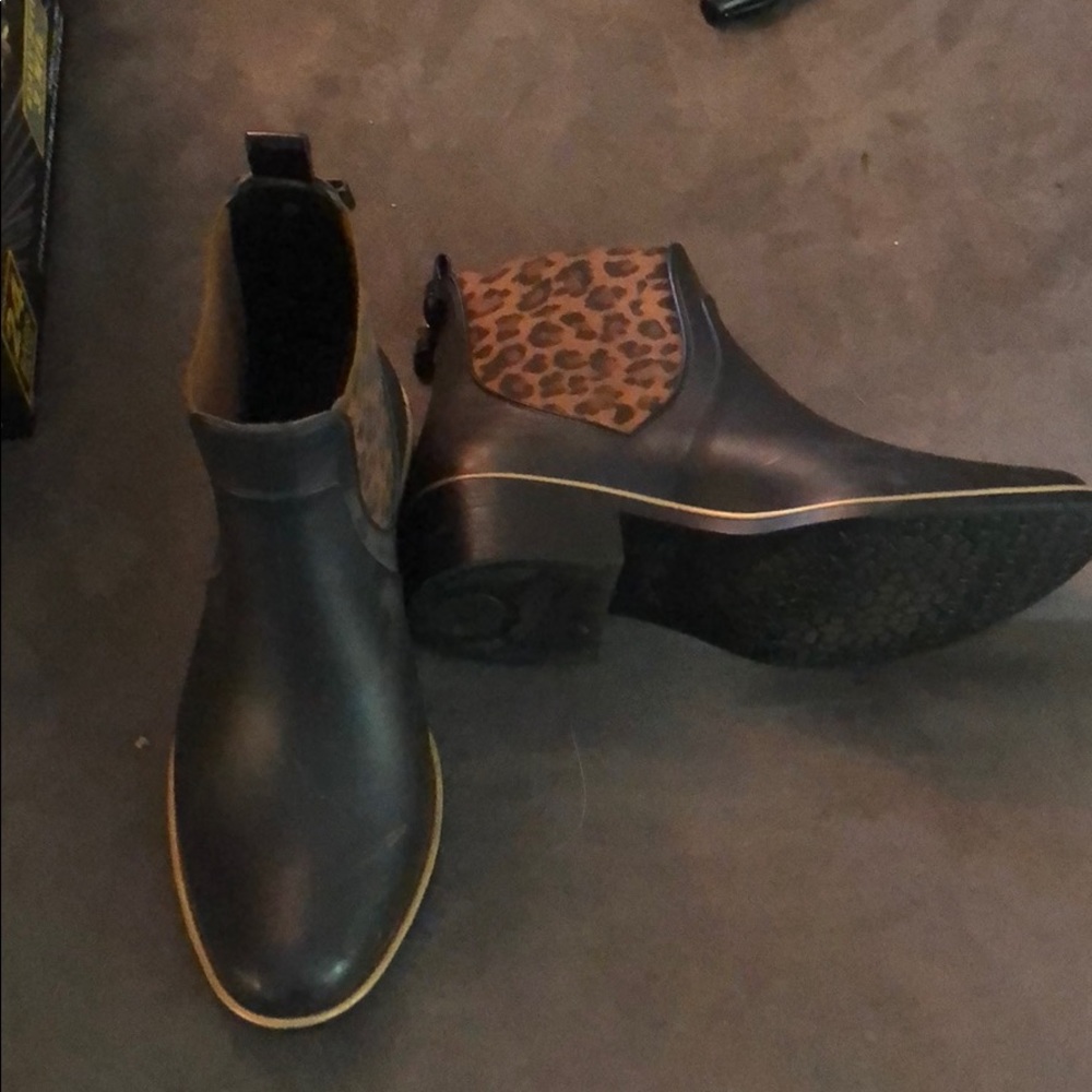Kate Spade leopard print rain boots!